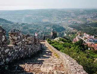 Parques De Sintra Castelo Dos Moutos Muralhas 02
